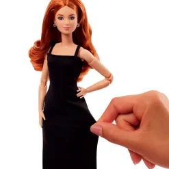 MATTEL Barbie Basics Signature Modelo 04 Muñeca de coleccionista con Pelo Rojo Rizado- Muñecas