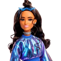 MATTEL Barbie Deluxe Style nº 7 Muñeca Morena Conjunto Azul Metalizado- Barbie Colección|Muñecas